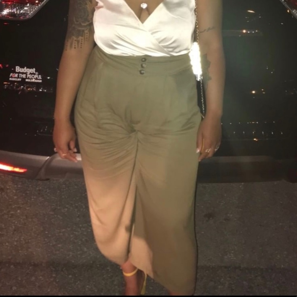 Army Green Highwaisted Capri